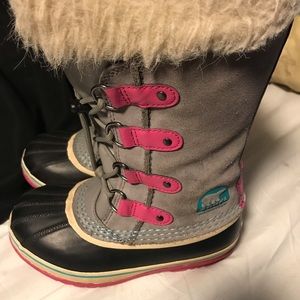 Girls Sorel of Arctic snow boots sz 2